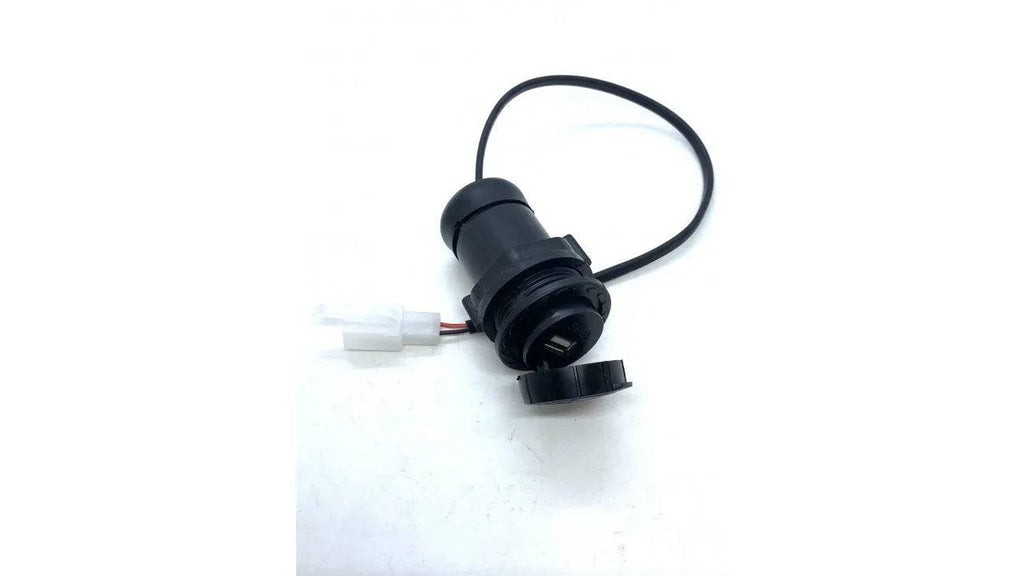 [11] CONNECTEUR USB RH7-4-7 (SCOOTTERRE OEM)
