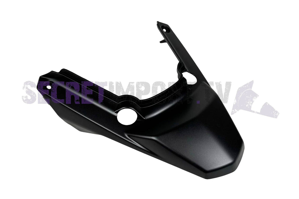 Tail Light Cover Matte Black (Bws/Zuma 50F & 50X) 2012+ - Face Arrière Noir Mat (Bws/Zuma 50F & 50X) 2012+ 1CD-F1741-00-P4 Voici la face arrière d'origine Yamaha OEM. Elle est de couleur gris mat et convient pour les modèles Yamaha Bws Zuma 50F & Yamaha Bws Zuma 50FX 2012+ 50cc 4 temps. Here is the original Yamaha OEM rear panel. It is matt gray in color and suitable for Yamaha Bws Zuma 50F & Yamaha Bws Zuma 50FX 2012+ 50cc 4-stroke models.