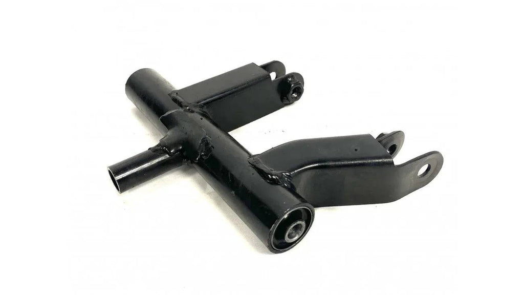 [2] SUPPORT MOTEUR (50-80CC) RN10-1-3 (SCOOTTERRE OEM)