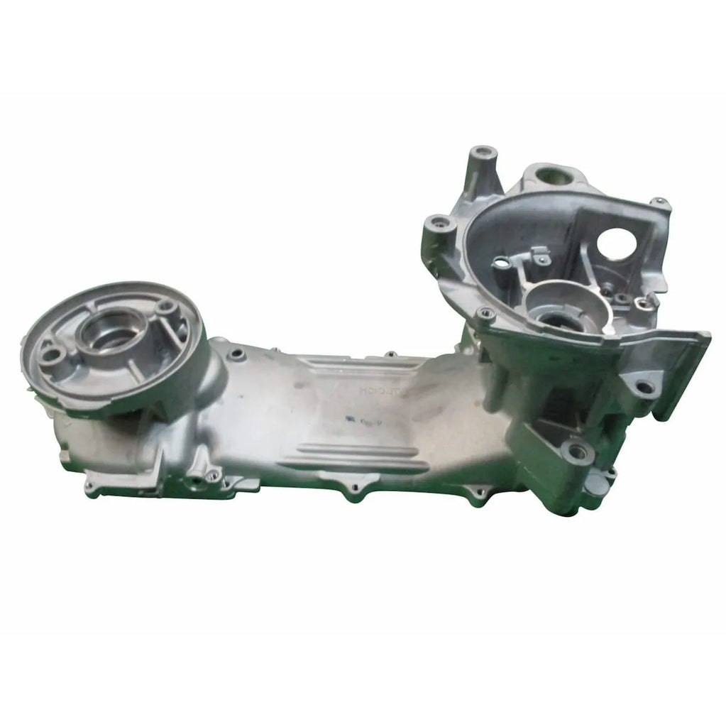 [#28] Ensemble de carter moteur CVT et Allumage (Adly OEM) - 11100-116-000
