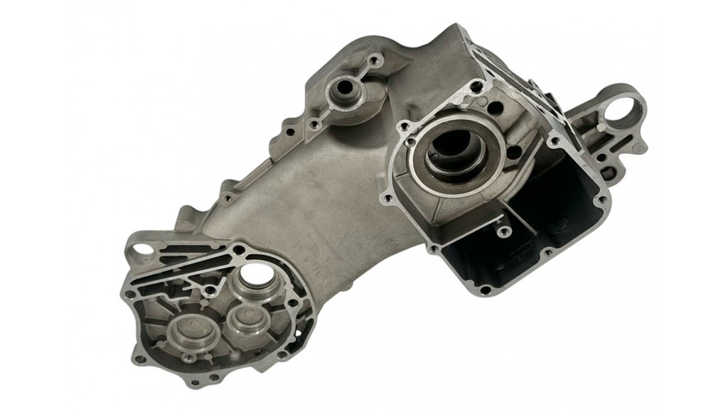 [#6] BASE COURTE DROITE CRANKCASE ROUE 10'' RJ2-6-1 (SCOOTTERRE OEM)