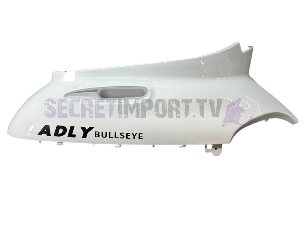 [#2] Jewel White Right Side Cover Adly OEM (Adly GTC)