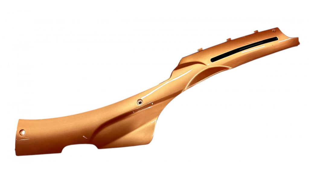 [3] PIÈCE DE PROTECTION GAUCHE BAS ORANGE BRÛLÉ 2019 SEJ1-3-2 (SCOOTTERRE OEM)