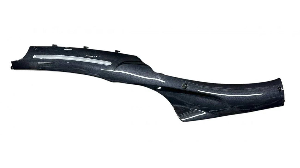 [4] PIÈCE DE PROTECTION DROIT BAS CHARCOAL SEJ4-3-1 (SCOOTTERRE OEM)