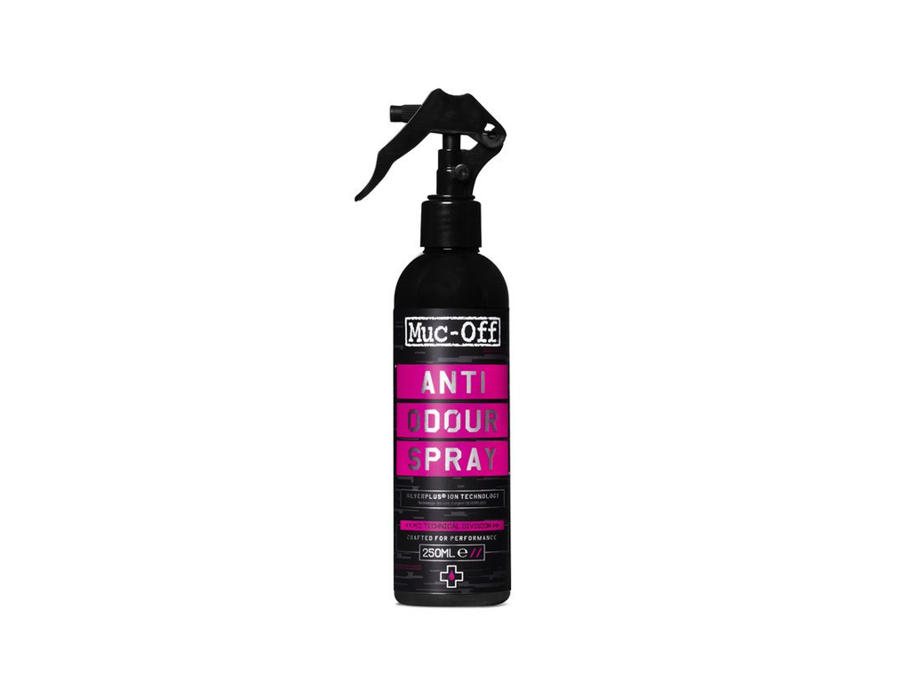 Been shredding so hard that your kit has started to smell? You need Muc-Off Anti-Odour Spray! It’s a highly effective, easy-to-use anti-odour spray that uses SILVERPLUS® silver ion technology. It’s ideal for removing odour caused by bacteria from helmet liners, body armor, shoe lining, gloves, pads or any soft material, synthetic fibre or textile that comes into contact with your skin and starts to smell over time. Our spray leaves a long-lasting hygienic finish that instantly freshens your equipment.