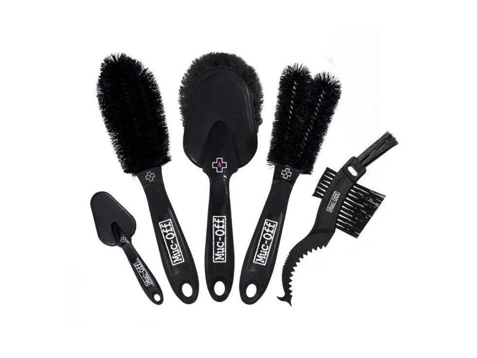 Soft washing brush: for your motorcycle’s frame and components
Detailing brush: for those hard-to-reach places
Claw brush: for cleaning your motorcycle’s chain
Tire and cassette brush: for your motorcycle’s tires
Two-prong brush: for hard-to-shift dirt on spokes, discs, shocks, and exhaust tubing