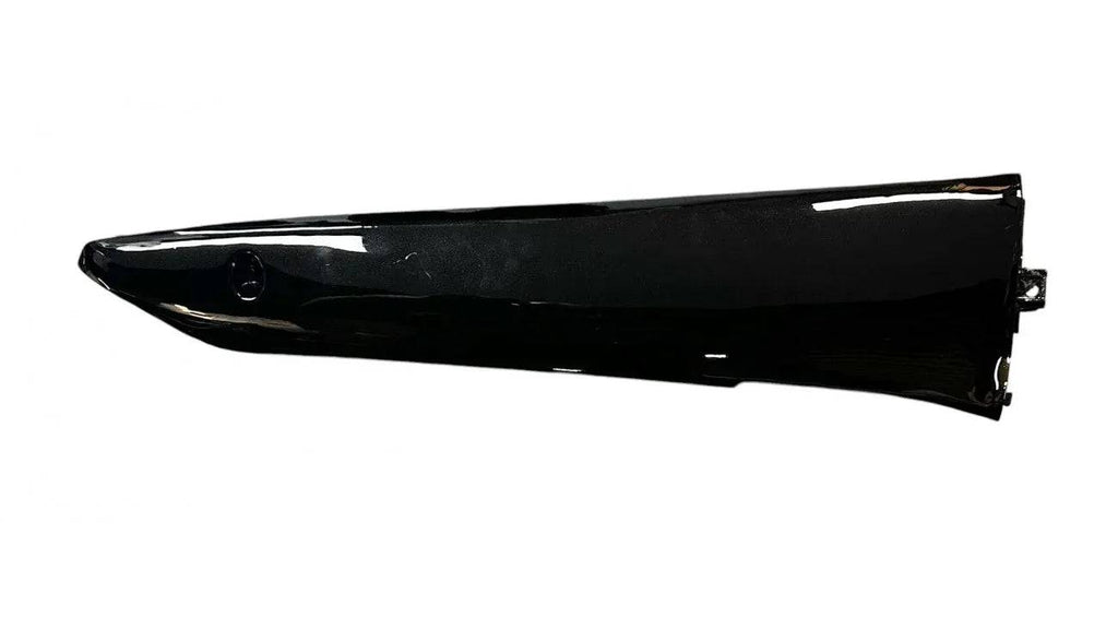 [117] SOUS-PLANCHER DROIT NOIR (2019-2023) SER1-3-1 (SCOOTTERRE OEM)