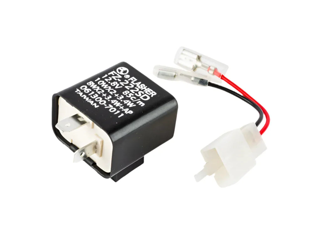 Replacing normal bulbs with LED bulbs can lead to malfunctions - the blinker flashes too quickly, too slowly or not at all. A special LED flasher relay provides a remedy here. Simply replace it with the original relay and start flashing.