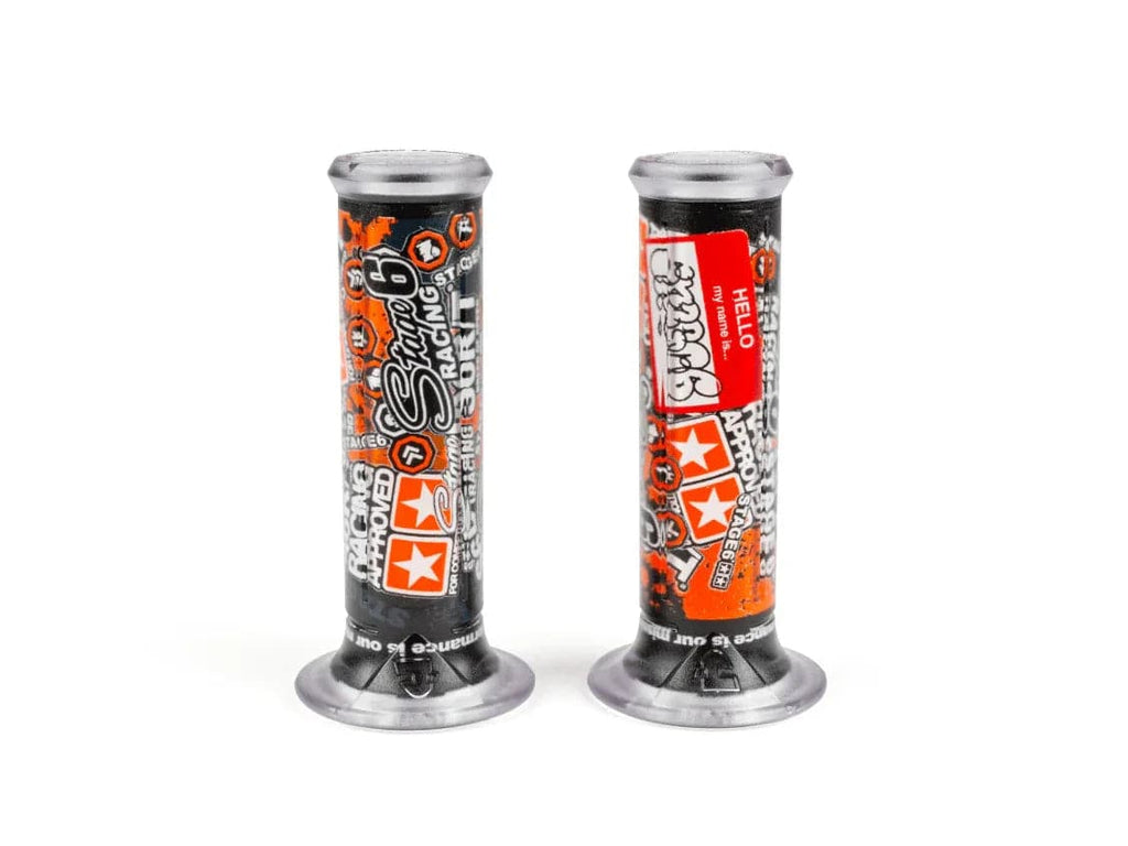 The grips are comfortable to hold and have a non-slip coating. The inner flange is reinforced to provide optimum support for the hands and minimize vibrations. Their anatomical shape and structure adapt perfectly to your hands.

The grips are made of a very high-quality material and are resistant to all external influences - rain, cold, UV rays, etc. The material is extremely durable and does not crack.